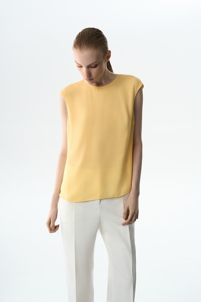 Блузка желтая VASSA&Co, пол female, цвет yellow