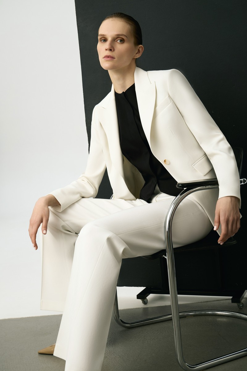 Жакет однобортный белый VASSA&Co, пол женский, цвет белый