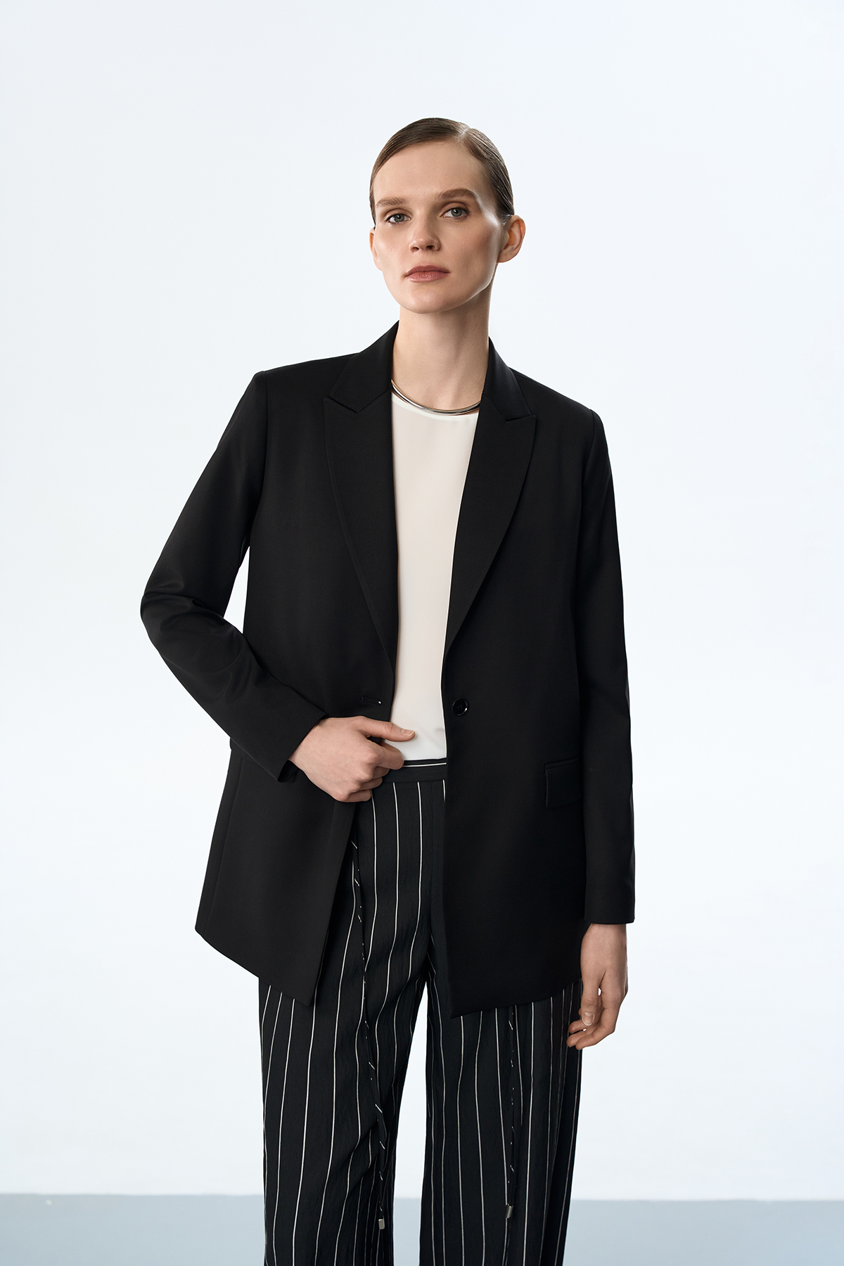 Жакет свободного кроя VASSA&Co, пол female, цвет black