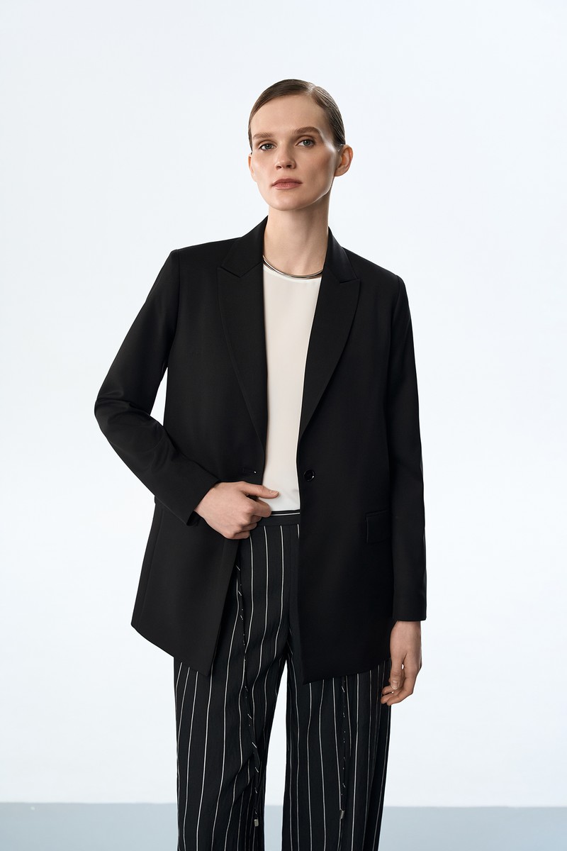 Жакет свободного кроя VASSA&Co, пол женский, цвет черный