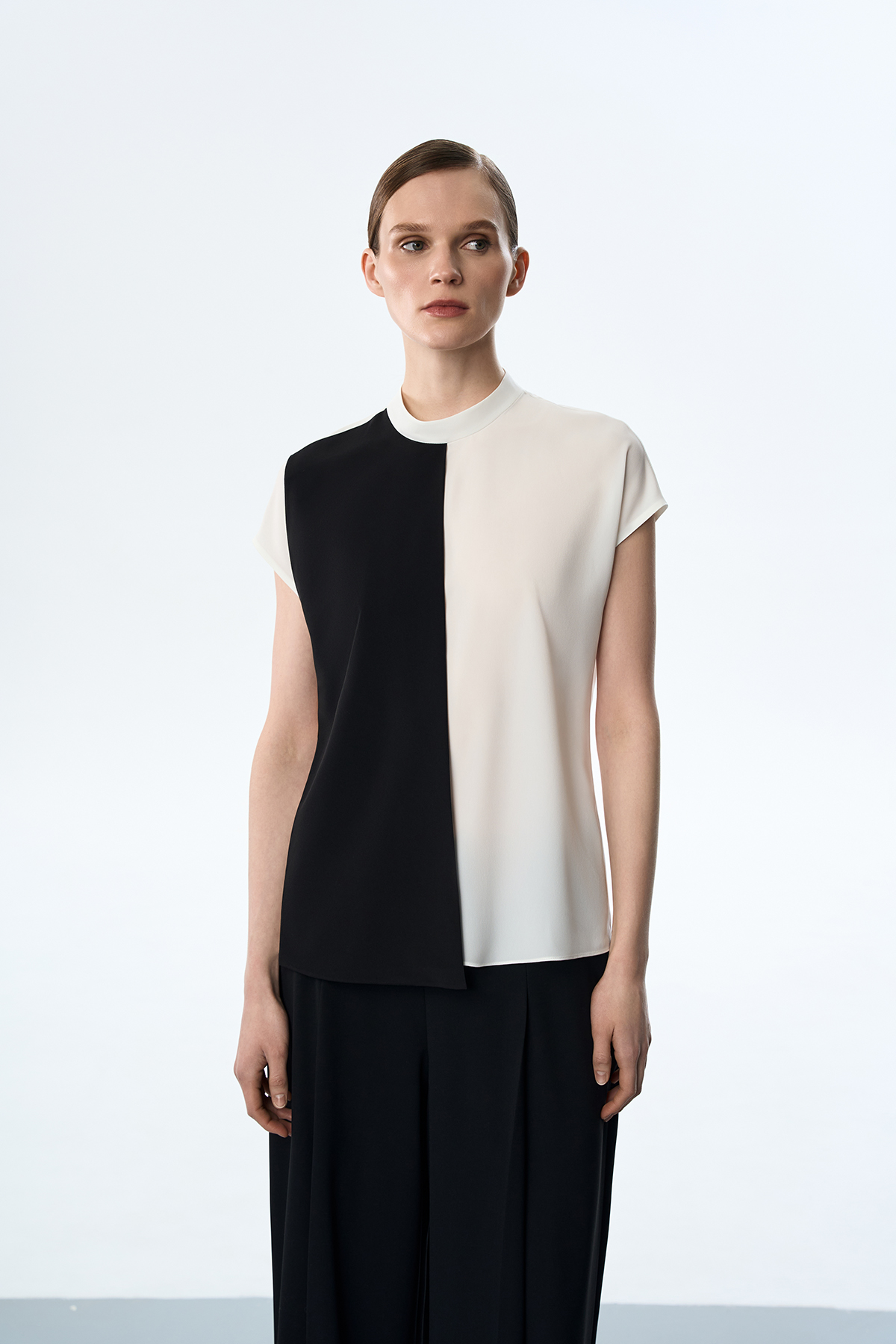 Блузка с эффектом многослойности VASSA&Co, пол женский, цвет белый