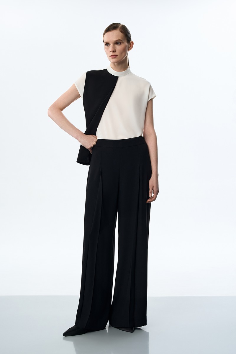 Брюки широкие VASSA&Co, пол женский, цвет черный