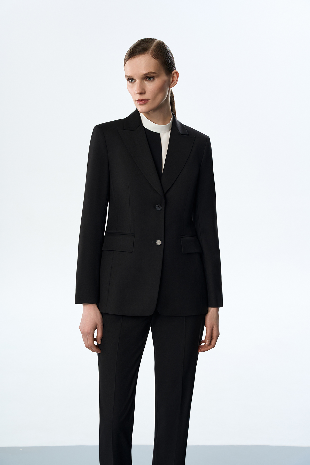 Жакет черный VASSA&Co, пол женский, цвет черный