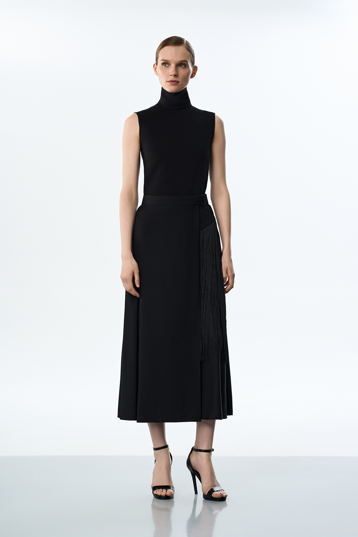 Юбка-миди с бахромой VASSA&Co, пол женский, цвет черный