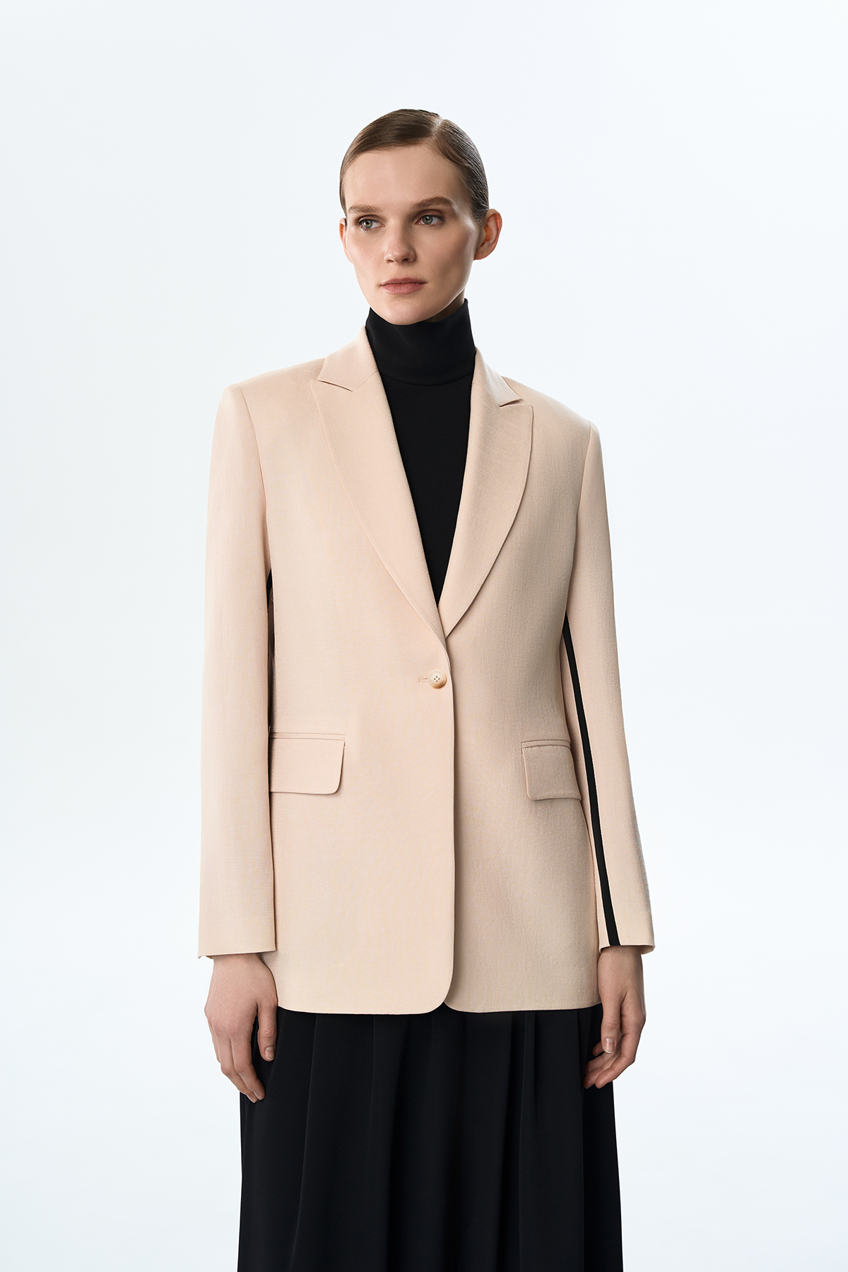 Жакет с контрастными вставками VASSA&Co, пол женский, цвет молочный