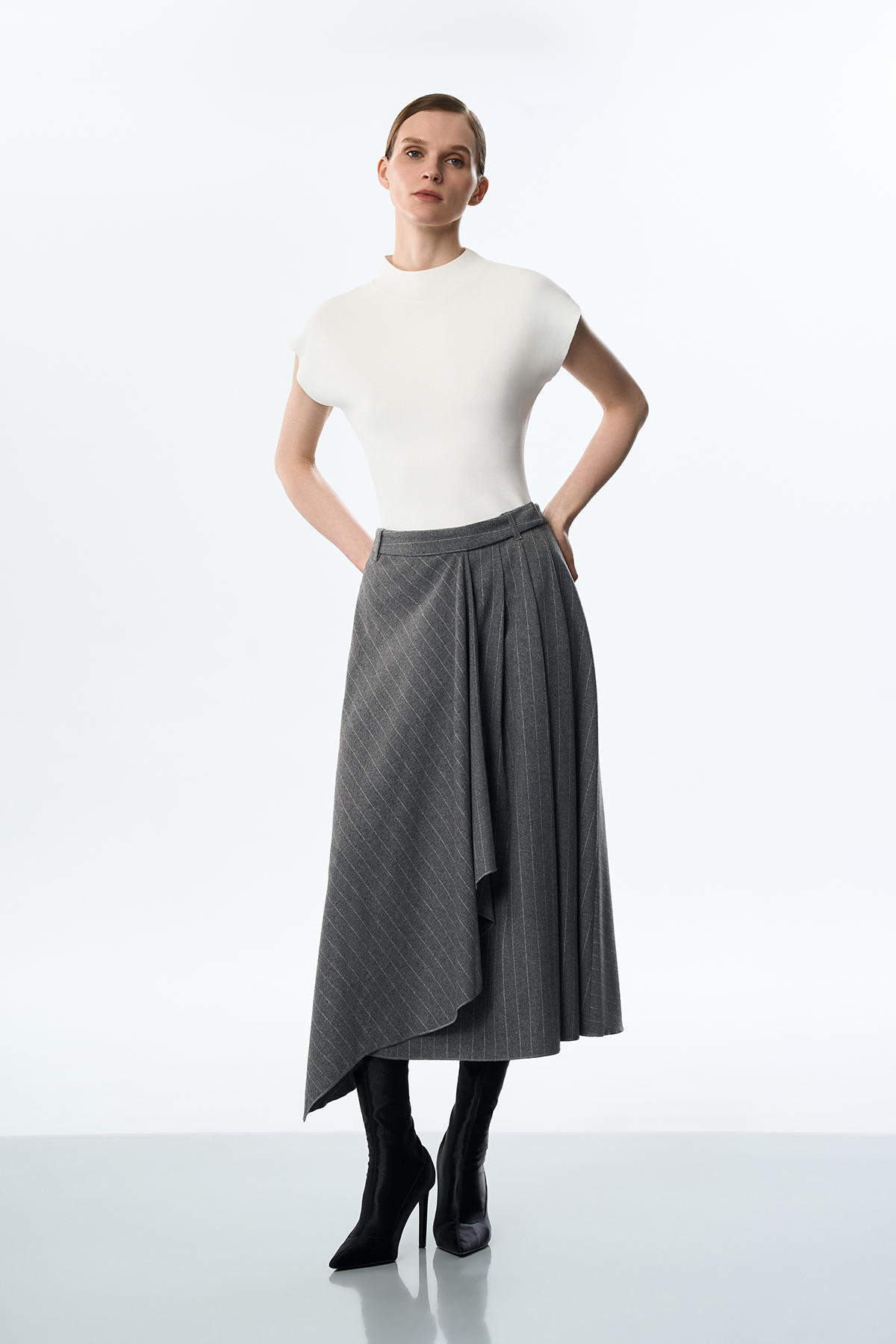 Юбка длинная в полоску VASSA CODE, пол женский, цвет серый