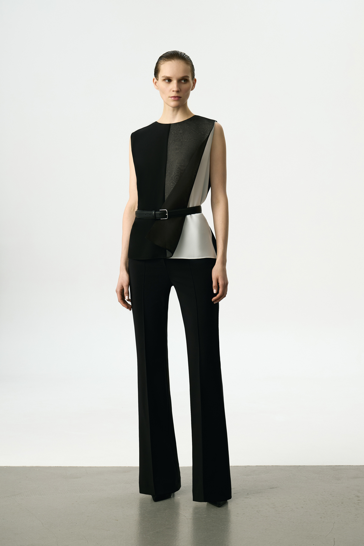 Блузка с эффектом многослойности VASSA&Co, пол женский, цвет черный