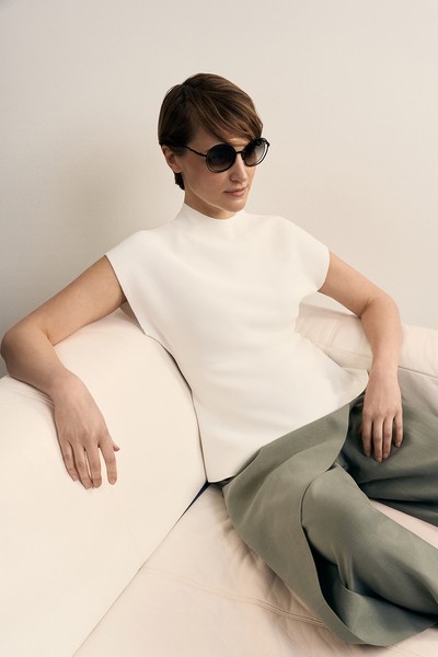 Джемпер с коротким рукавом VASSA CODE, пол female, цвет white