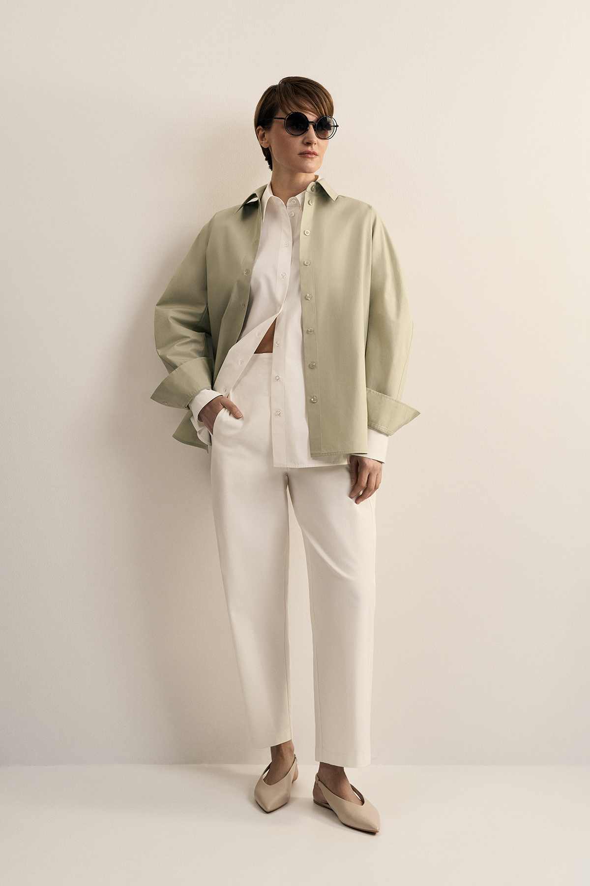 Рубашка оливкового цвета VASSA CODE, пол женский, цвет зеленый