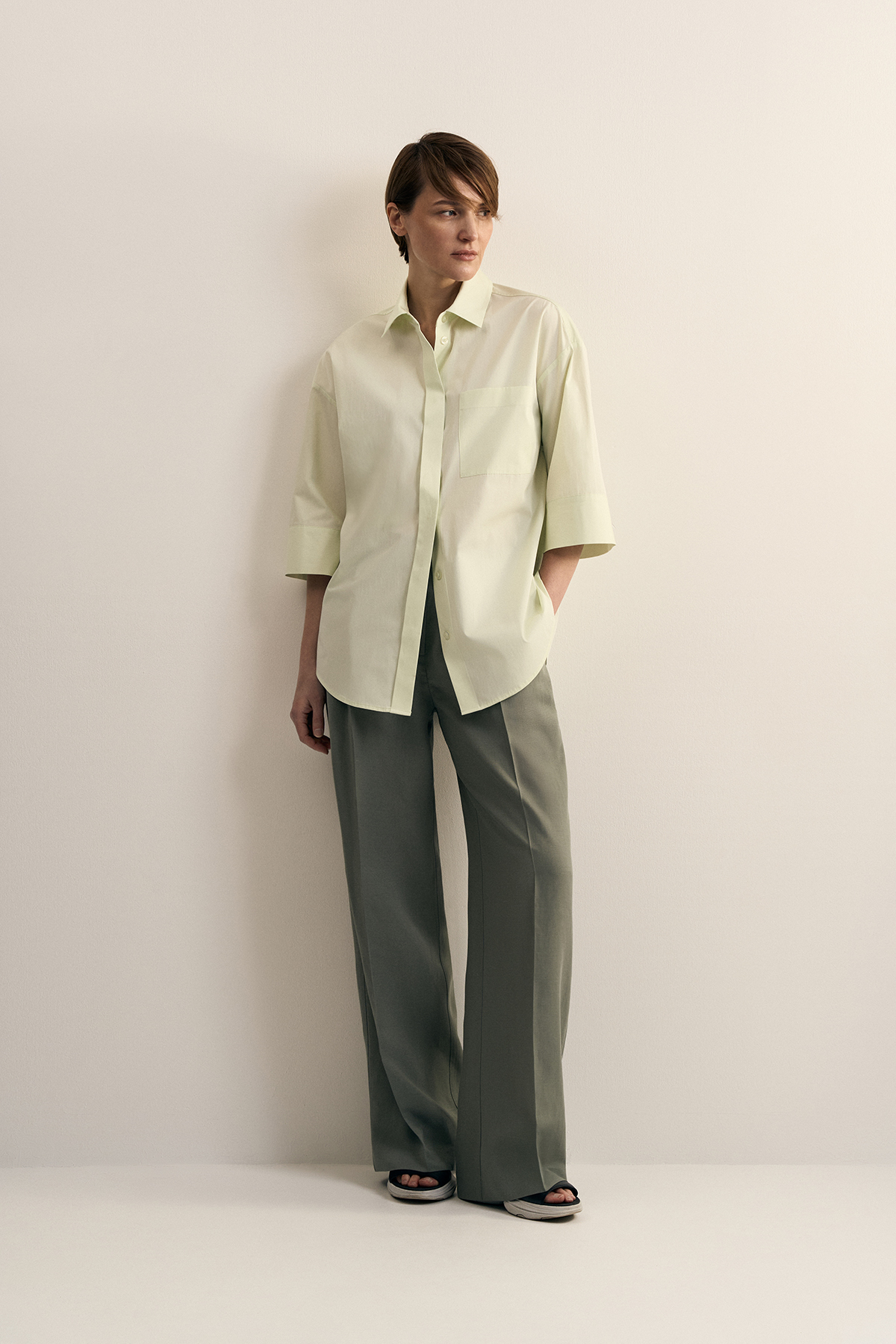 Рубашка с коротким рукавом VASSA CODE, пол female, цвет зеленый