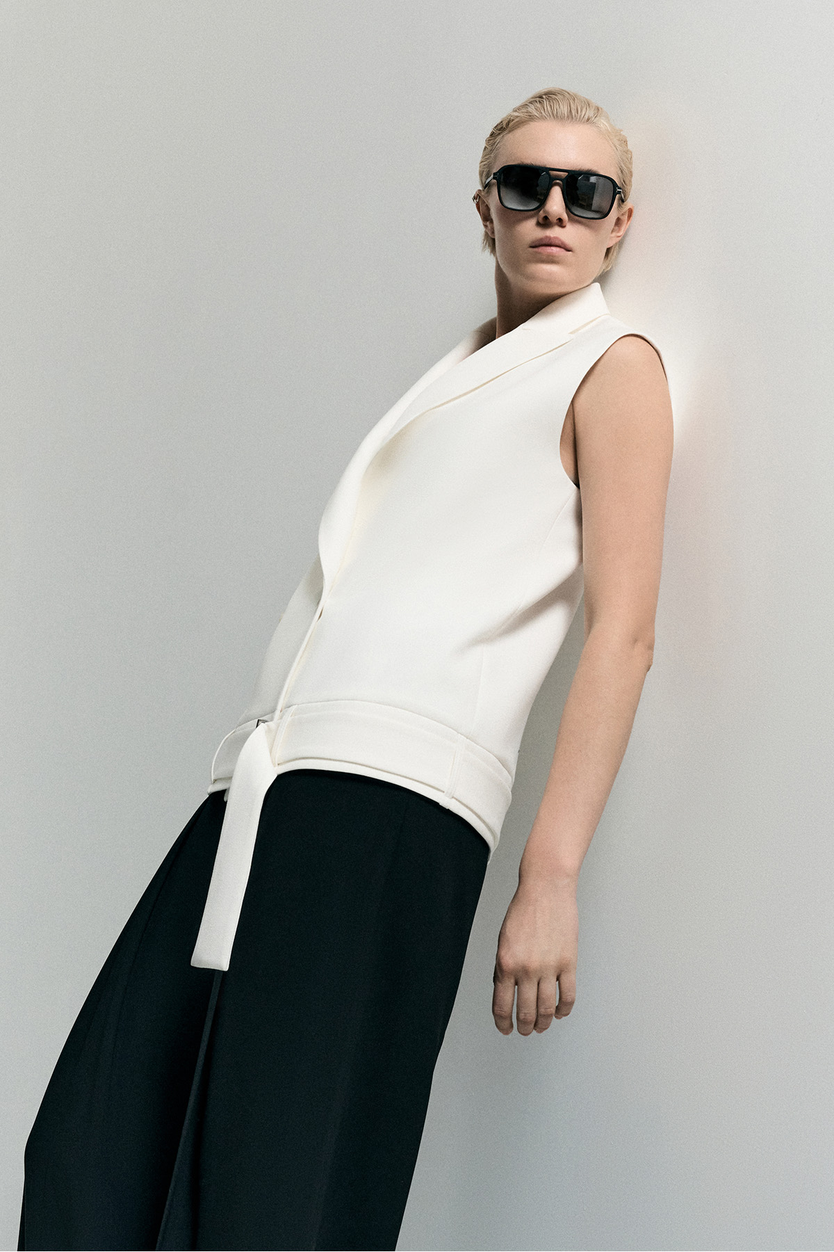 Жилет белый VASSA&Co, пол female, цвет white