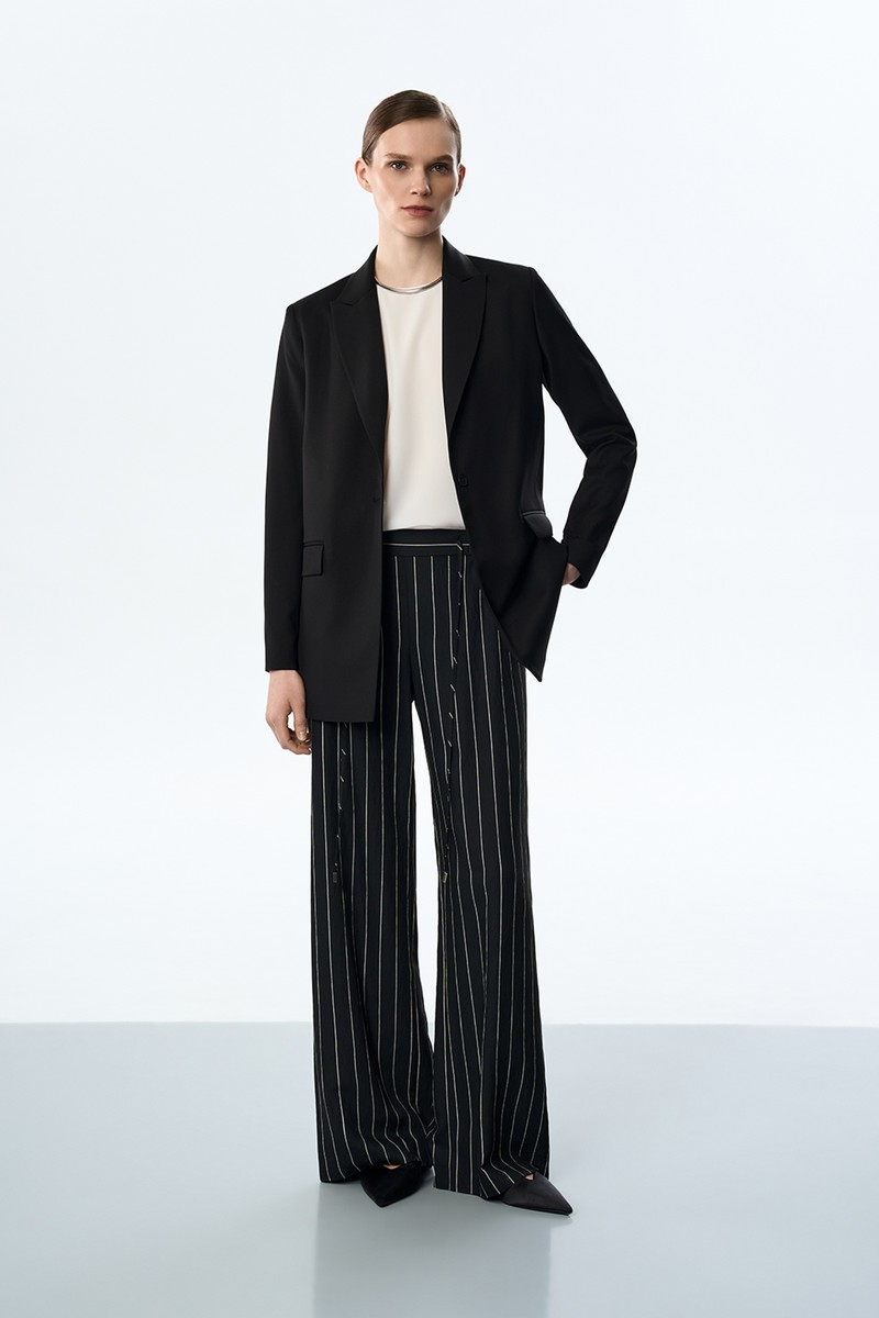 Брюки в полоску VASSA&Co, пол female, цвет black