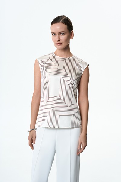 Блузка шёлковая VASSA&Co, пол женский, цвет бежевый