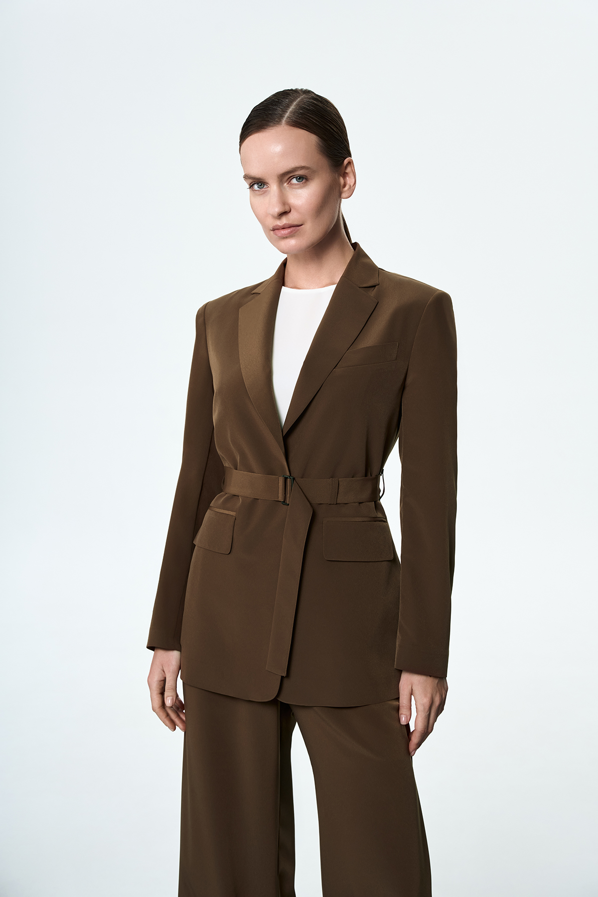 Жакет с облегченной спинкой VASSA&Co, пол женский, цвет коричневый