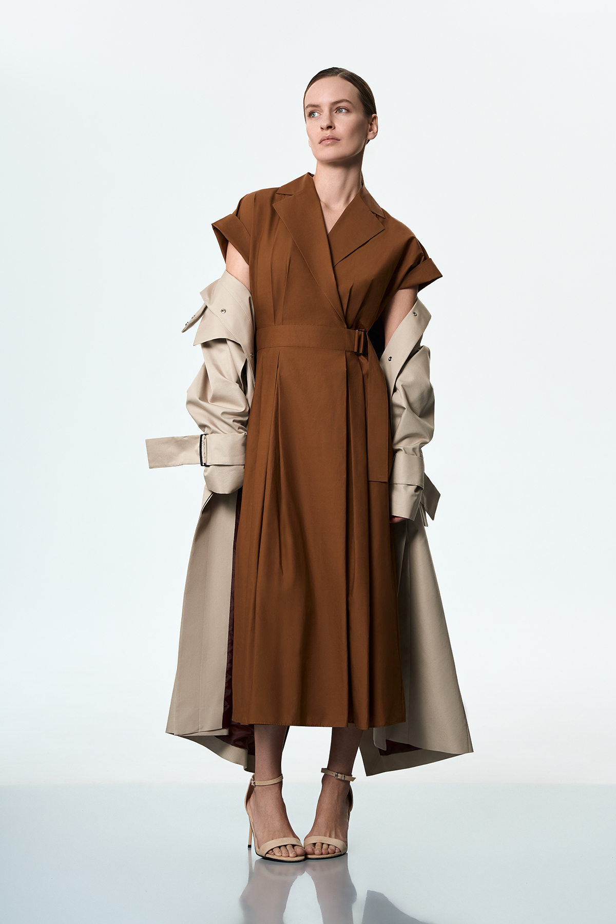 Платье с запахом VASSA&Co, пол женский, цвет коричневый