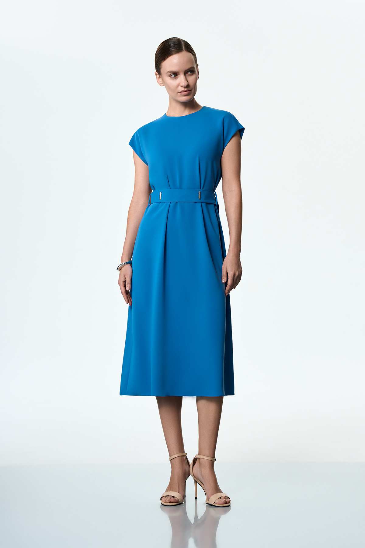 Платье синее VASSA&Co, пол женский, цвет синий