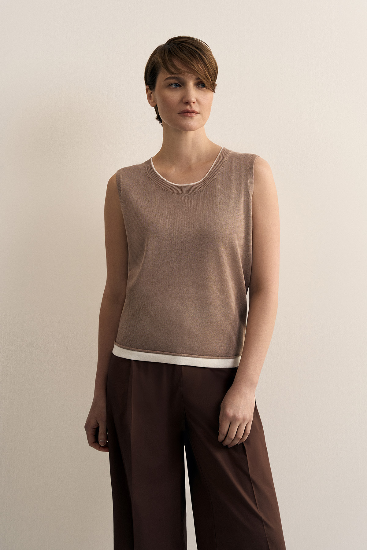 Топ из вискозы и шёлка VASSA CODE, пол female, цвет brown