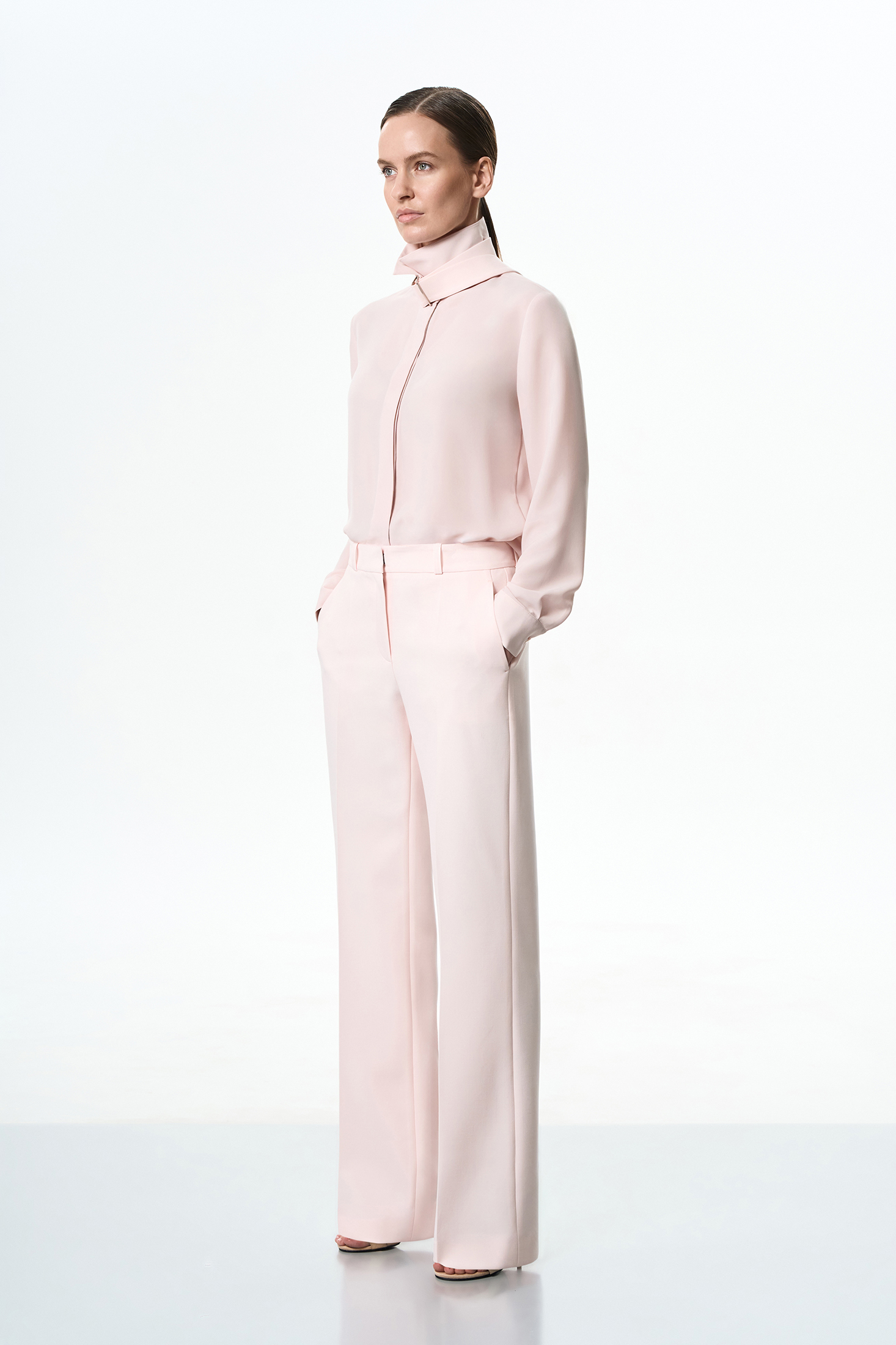 Брюки VASSA&Co, пол female, цвет pink