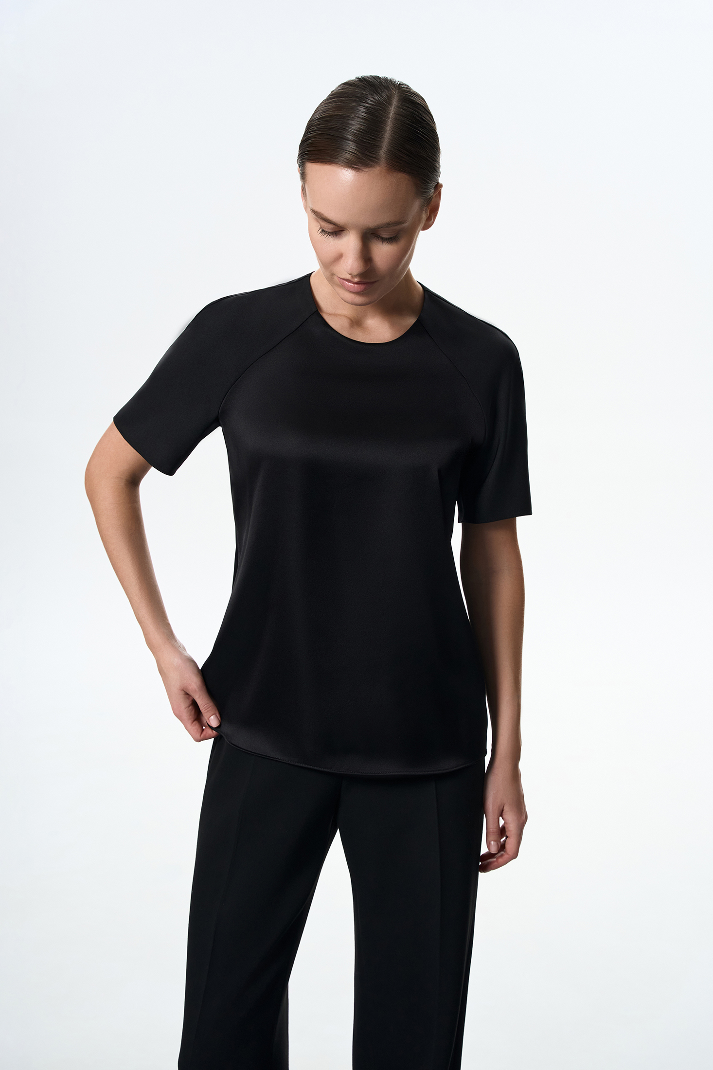 Блузка чёрная VASSA&Co, пол female, цвет black