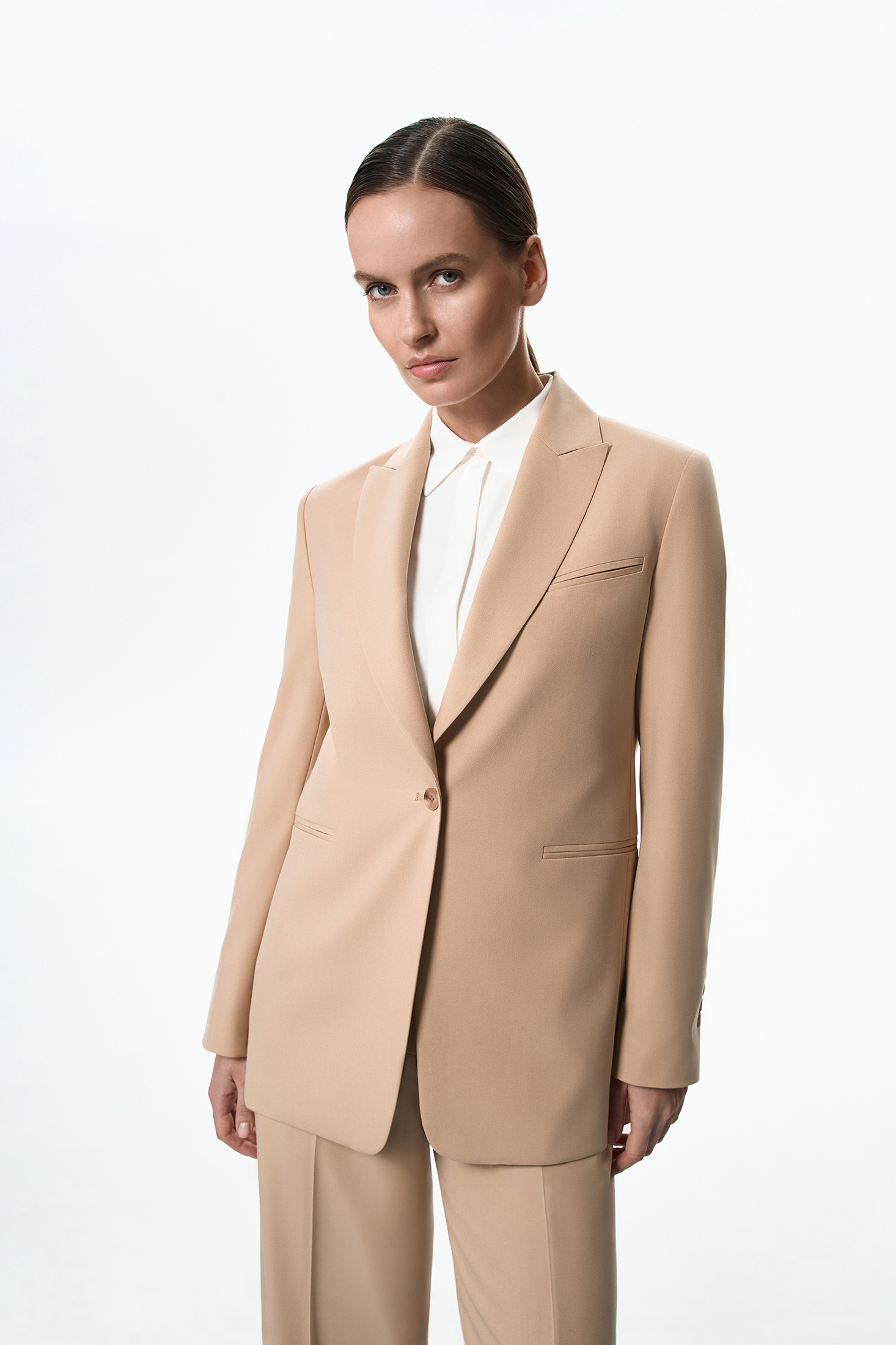 Жакет бежевый VASSA&Co, пол female, цвет бежевый