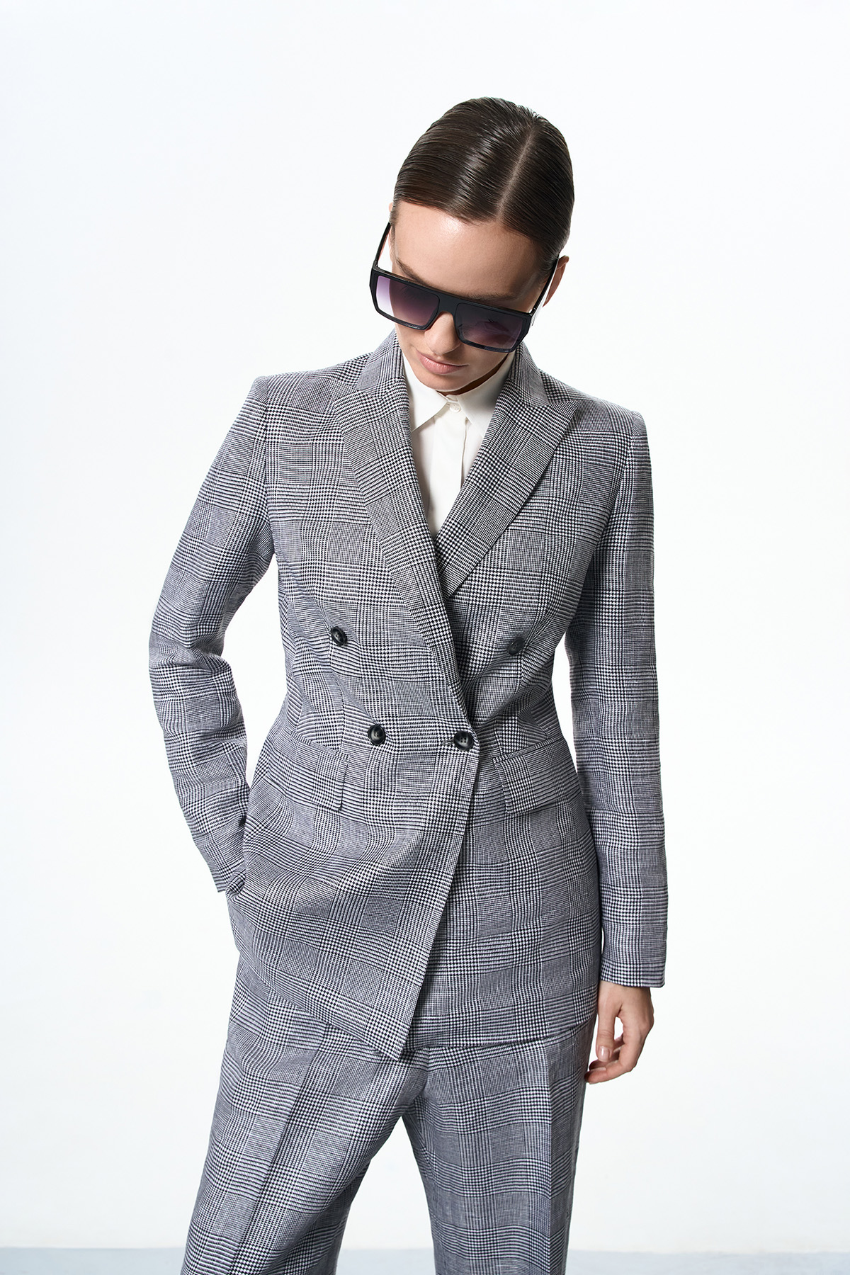 Жакет в клетку VASSA&Co, пол female, цвет серый