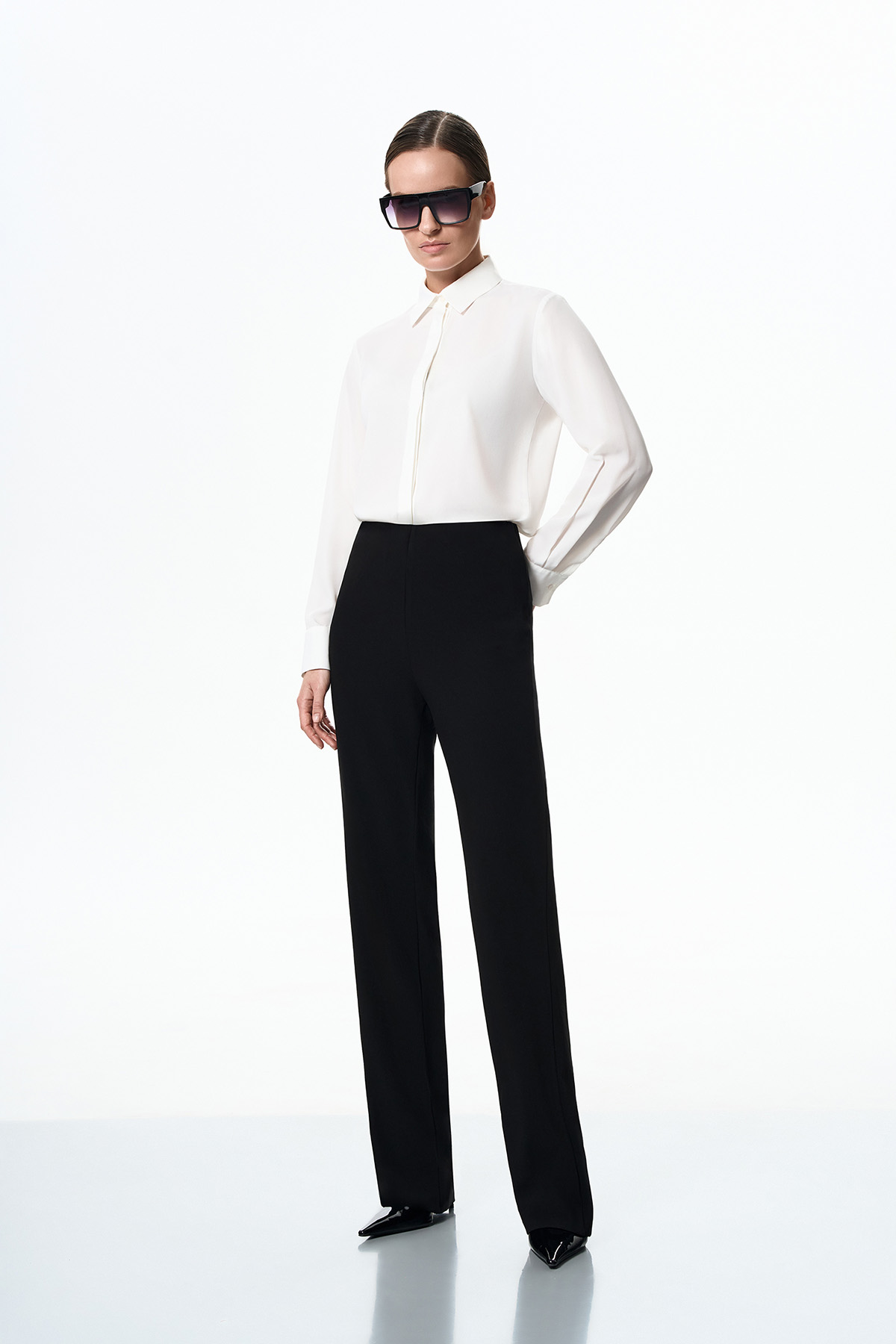 Брюки лёгкие VASSA&Co, пол female, цвет black