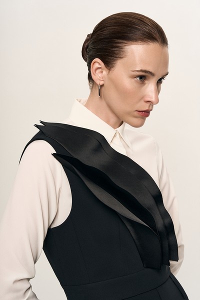 Жилет асимметричный VASSA&Co, пол female, цвет black