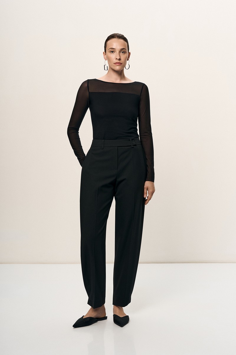 Брюки укороченные VASSA&Co, пол female, цвет black