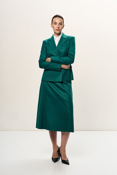 Юбка изумрудного цвета VASSA&Co, пол female, цвет зеленый