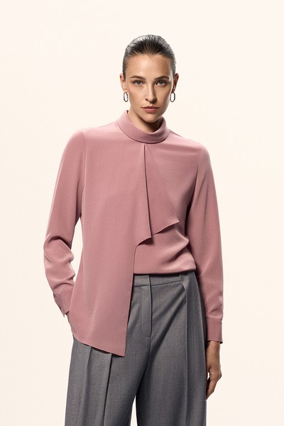Блузка с асимметричной драпировкой VASSA&Co, пол female, цвет violet