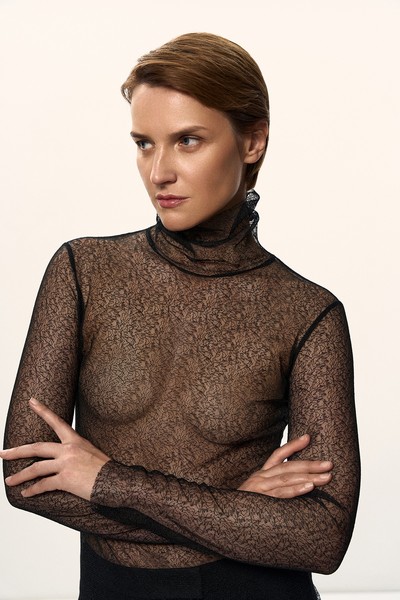 Водолазка кружевная VASSA&Co, пол женский, цвет черный