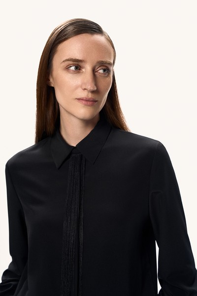 Блузка с декоративной бахромой VASSA&Co, пол female, цвет black