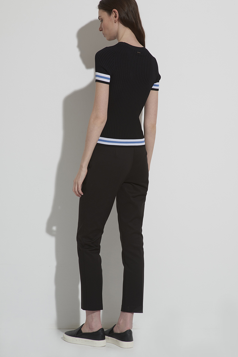 Джемпер с коротким рукавом из фактурного трикотажа , пол женский, цвет черный, фото №3