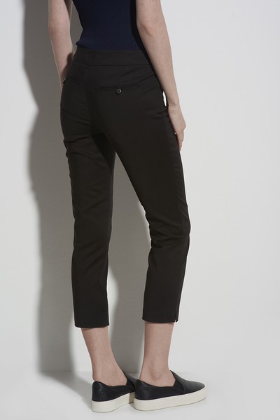 Брюки укороченные зауженные к низу черного цвета VASSA CODE, пол женский, цвет черный, фото №[поряд