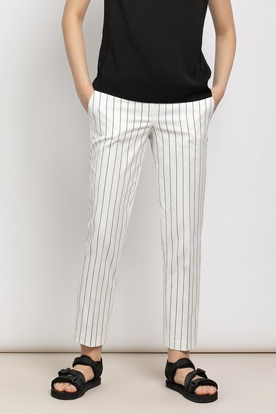 Зауженные брюки в полоску VASSA&Co, пол женский, цвет белый, фото №2