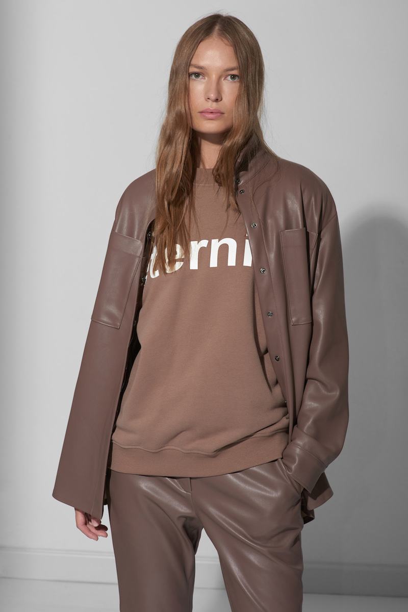 Рубашка из экокожи VASSA CODE, пол женский, цвет коричневый, фото №2