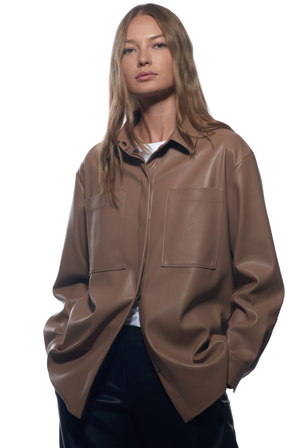 Рубашка из экокожи VASSA CODE, пол женский, цвет коричневый, фото №2