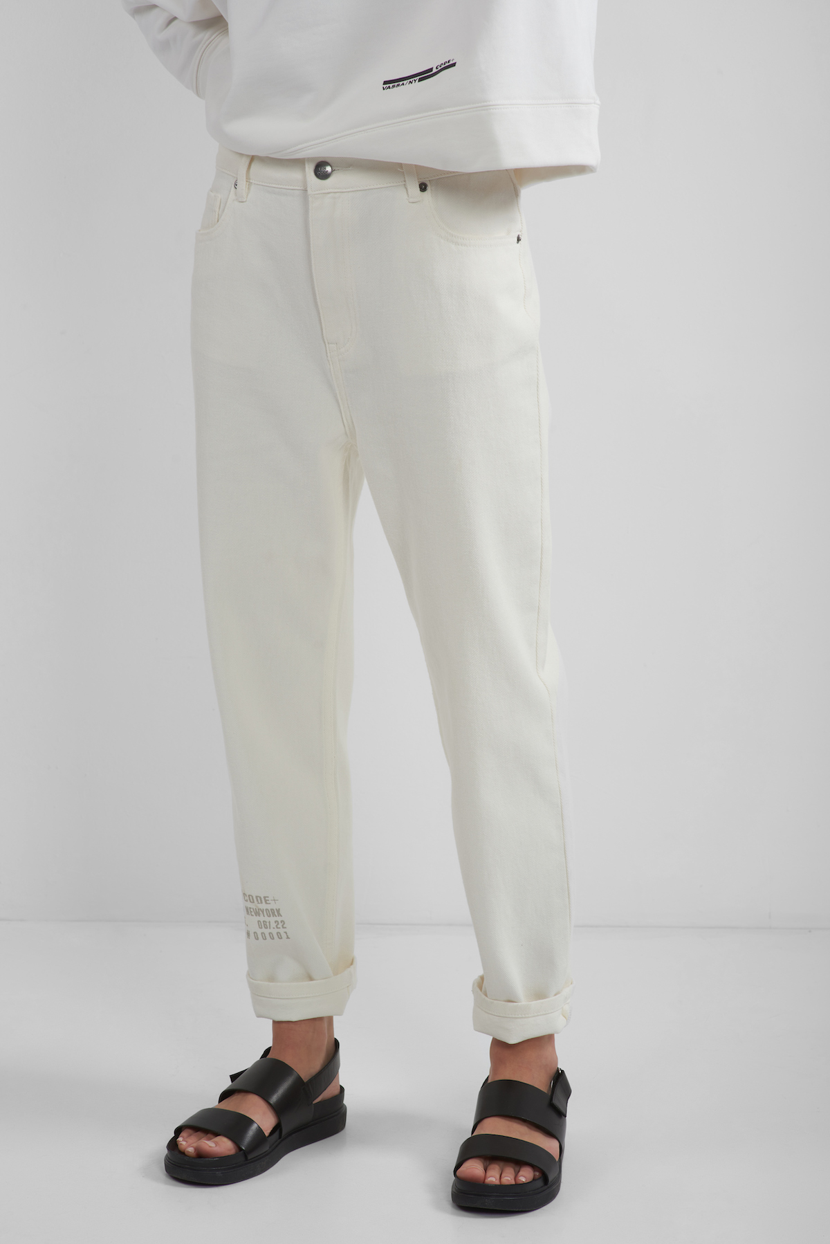 Джинсы mom fit VASSA CODE, пол женский, цвет белый, фото №2