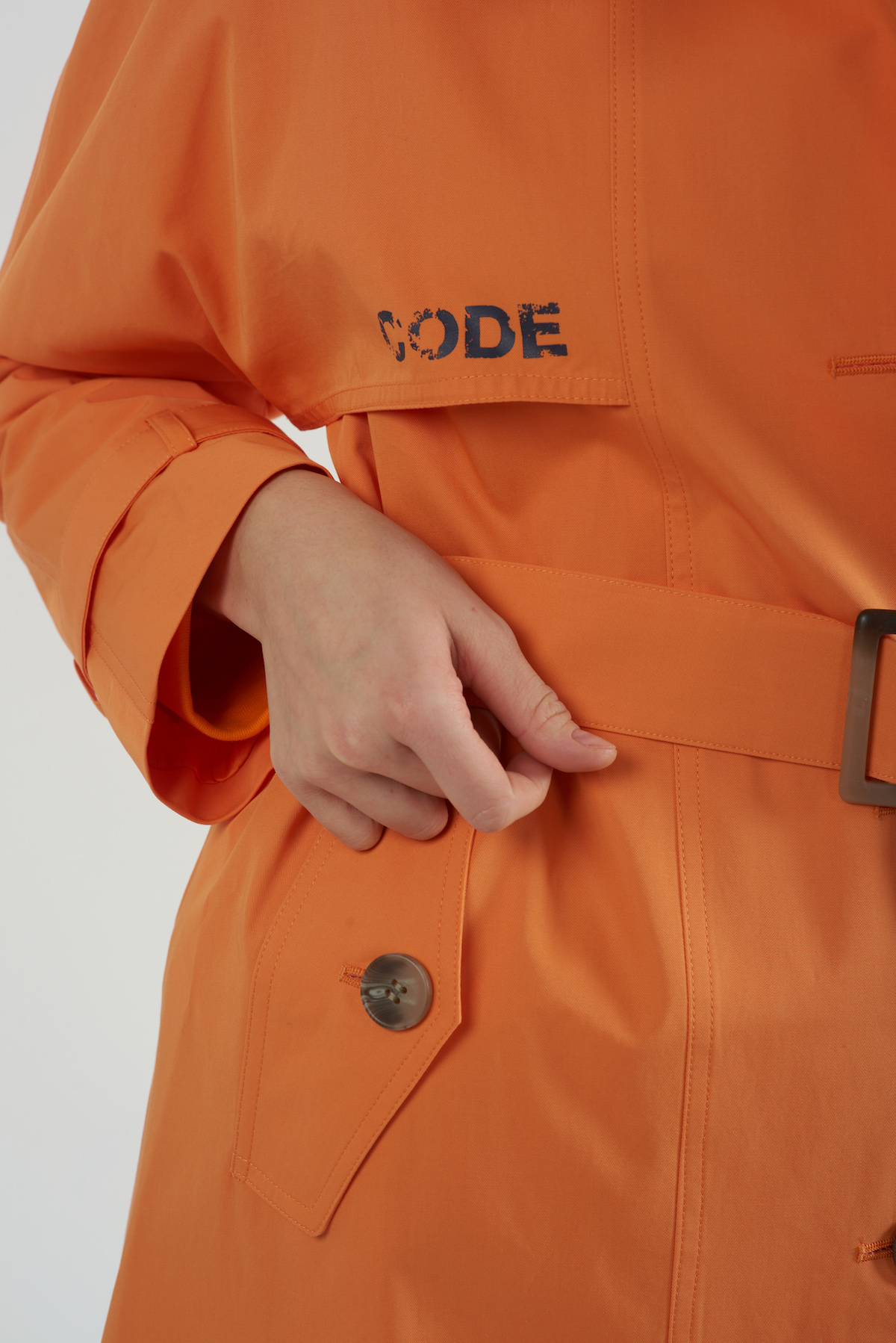 Тренч в оранжевом цвете с принтом VASSA CODE, пол женский, цвет оранжевый, фото №5