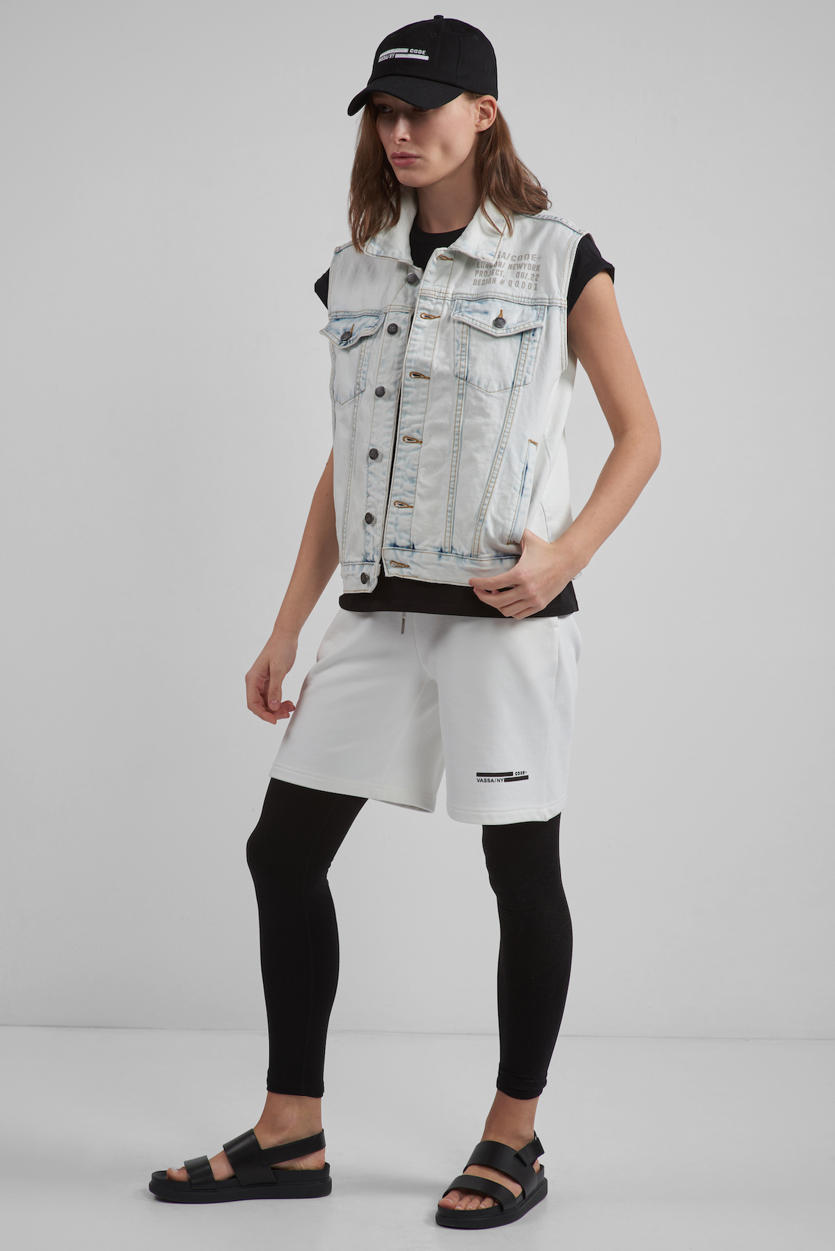 Джинсовый жилет VASSA CODE, пол женский, цвет голубой, фото №4