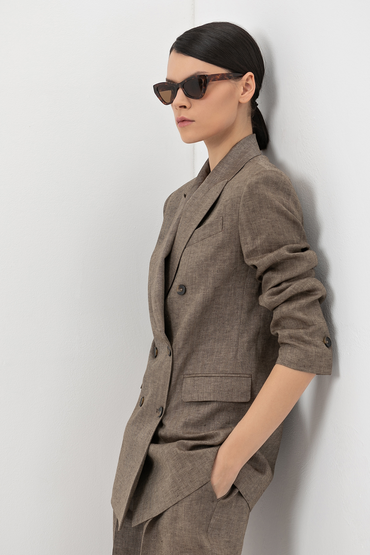 Жакет двубортный VASSA&Co, пол женский, цвет коричневый, фото №2