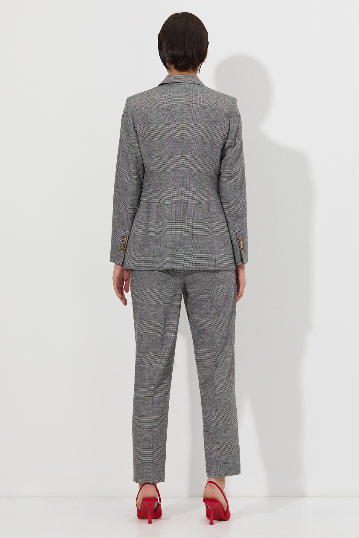 Приталенный жакет VASSA&Co, пол женский, цвет серый, фото №4