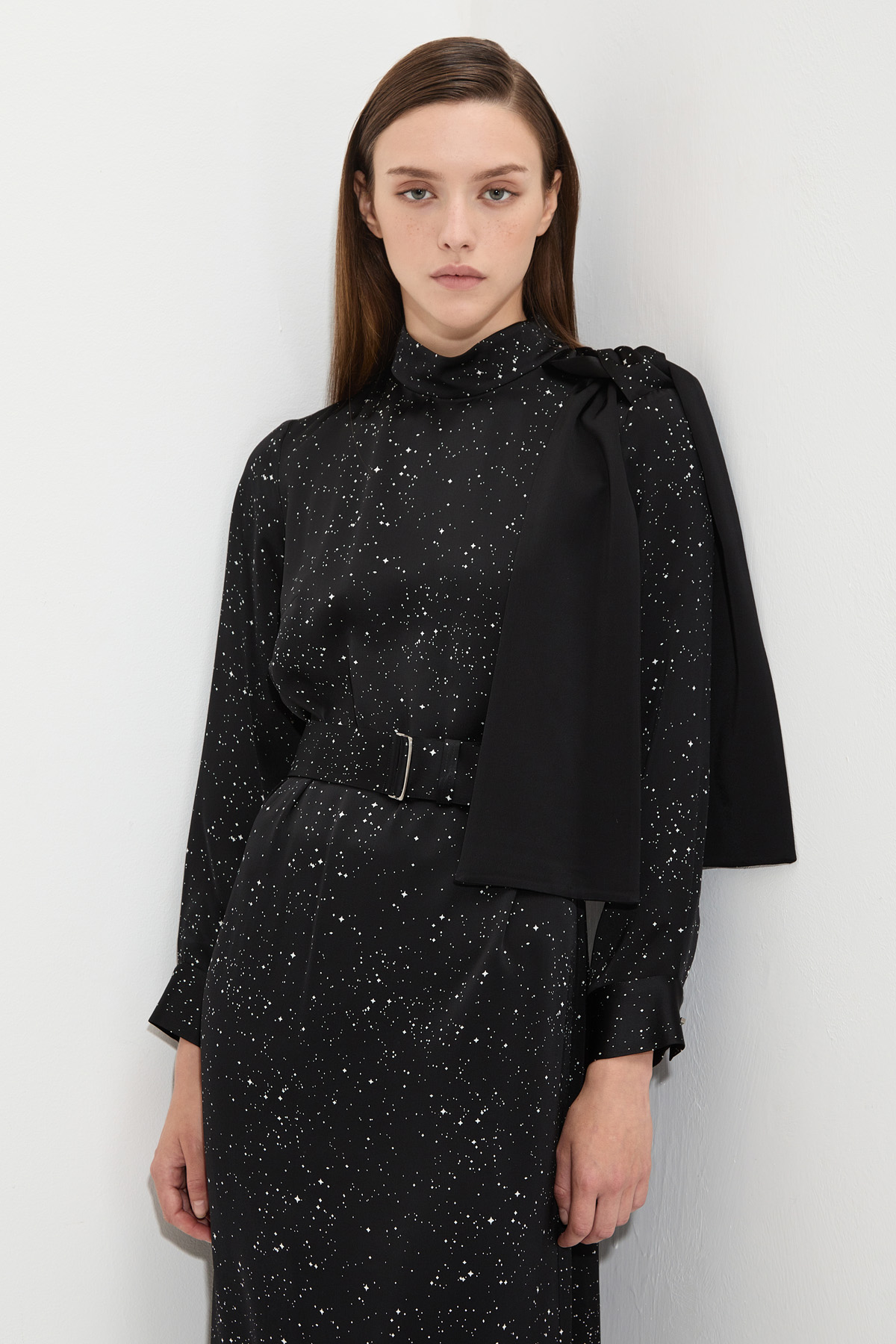 Платье с дизайнерским принтом VASSA&Co, пол женский, цвет черный, фото №2