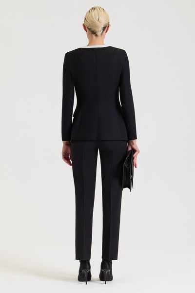 Приталенный жакет VASSA&Co, пол женский, цвет черный, фото №5