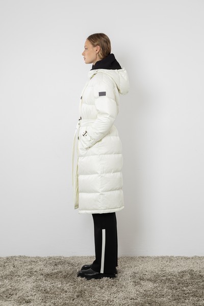 Пальто на молнии с капюшоном на кнопках VASSA CODE, пол женский, цвет белый, фото №4