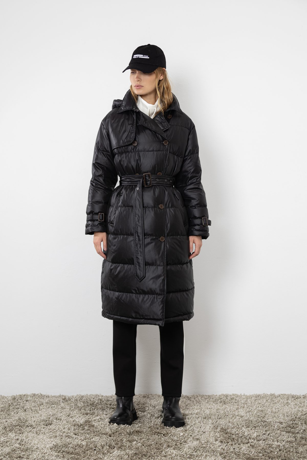 Пальто на молнии с капюшоном на кнопках VASSA CODE, пол женский, цвет черный, фото №3