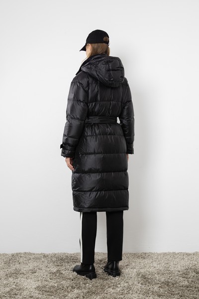 Пальто на молнии с капюшоном на кнопках VASSA CODE, пол женский, цвет черный, фото №6