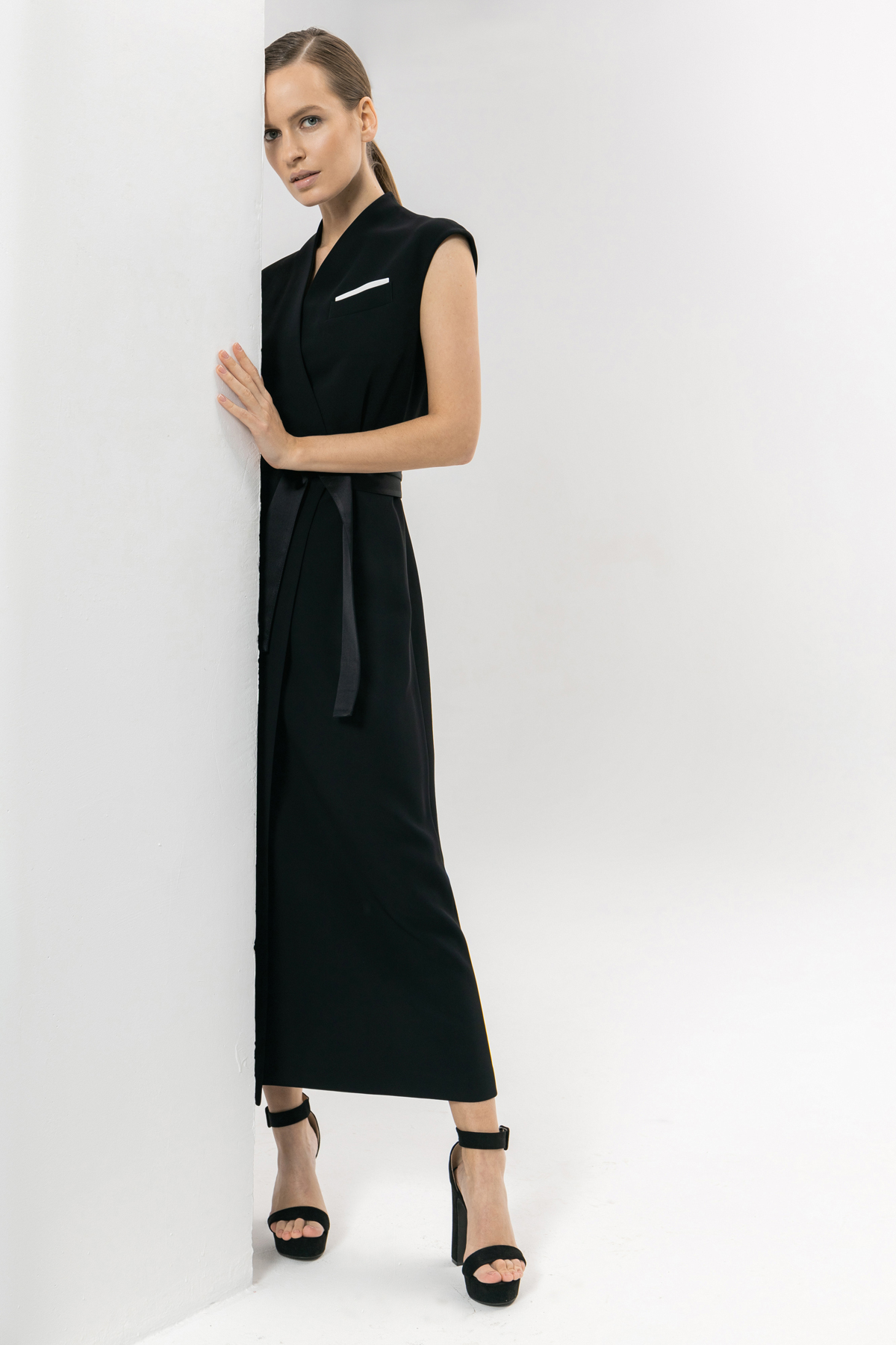 Платье на запах в стиле кимоно VASSA&Co, пол женский, цвет черный, фото №6