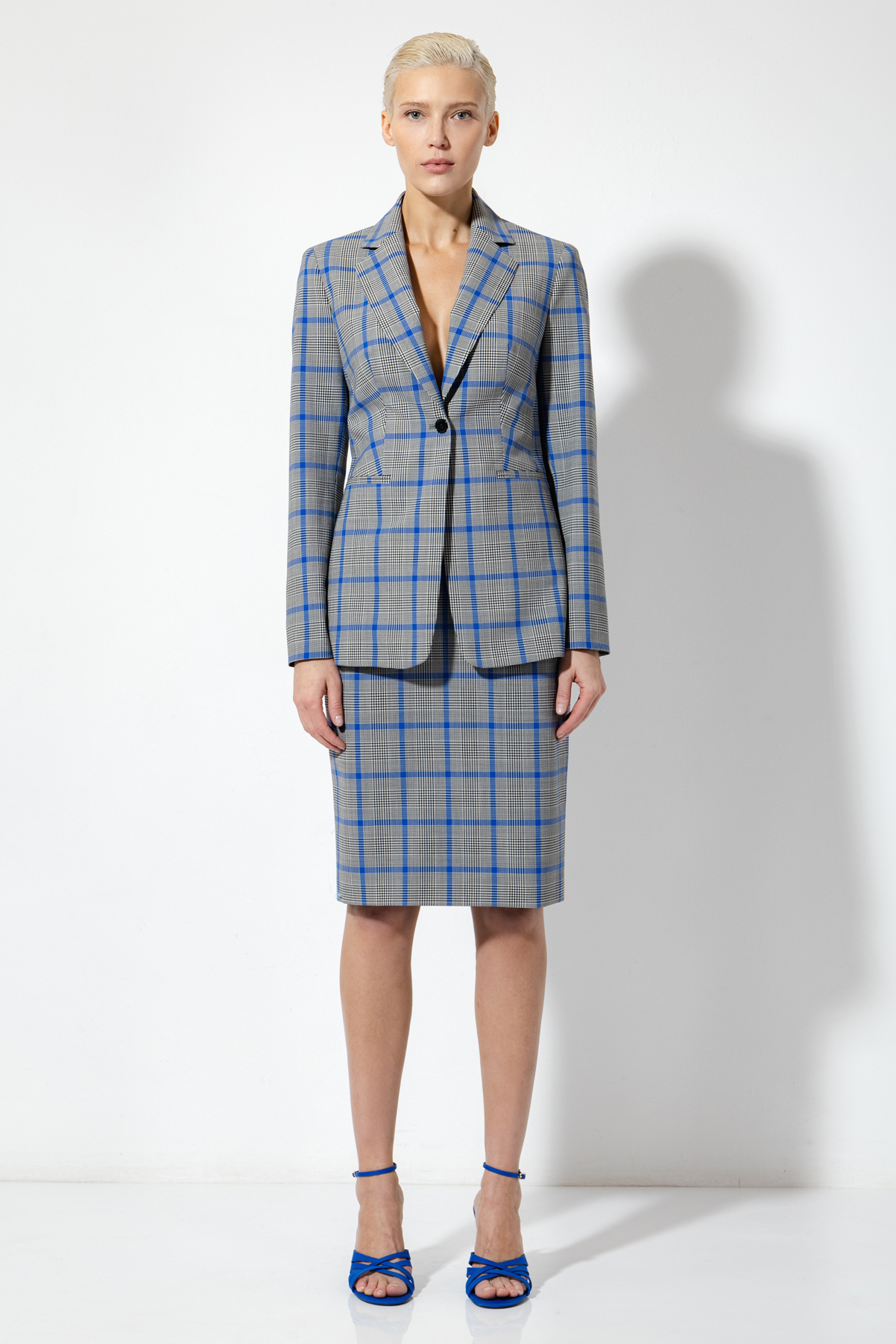 Прямая юбка в клетку VASSA&Co, пол female, цвет синий, фото №5