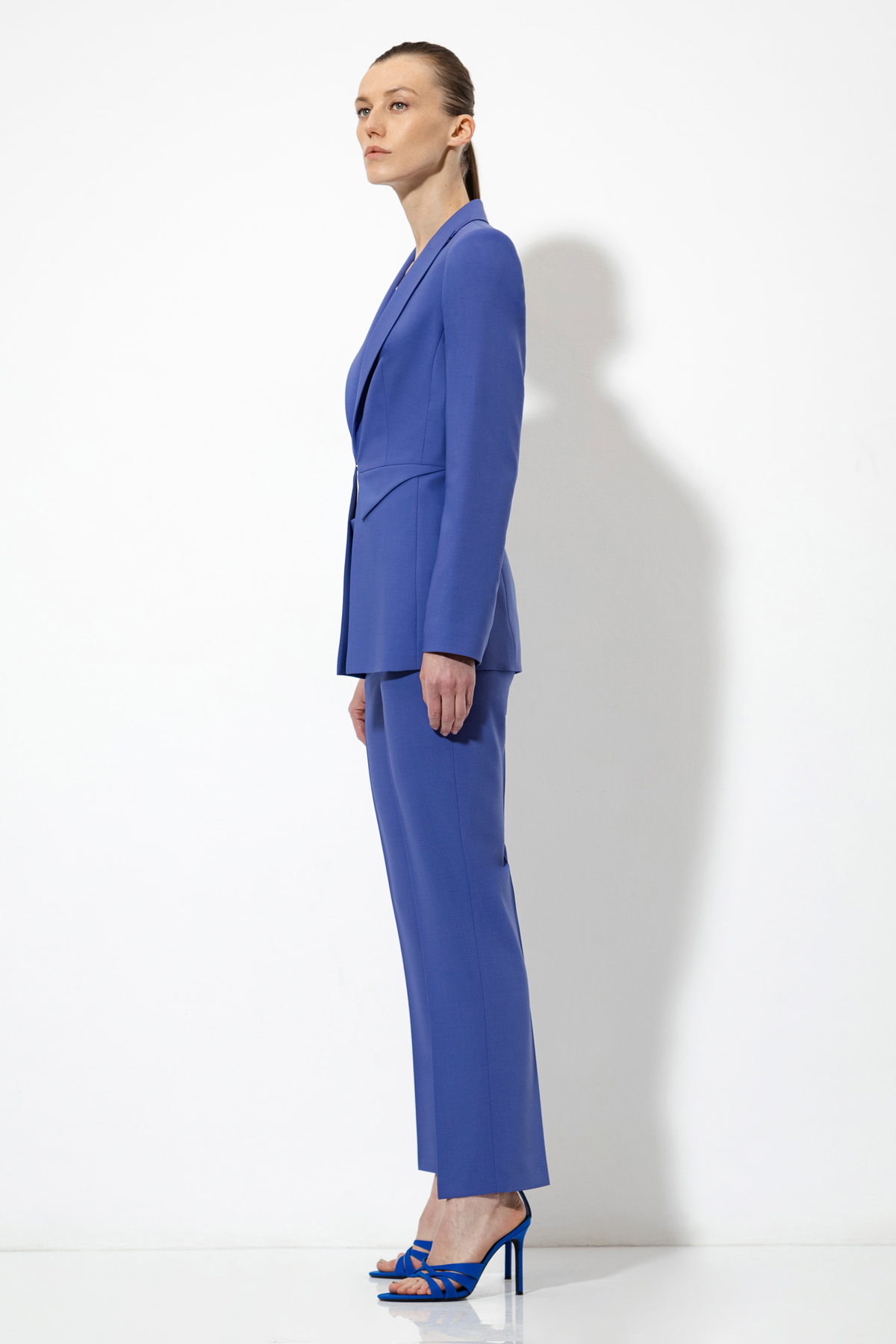 Приталенный жакет VASSA&Co, пол женский, цвет фиолетовый, фото №3